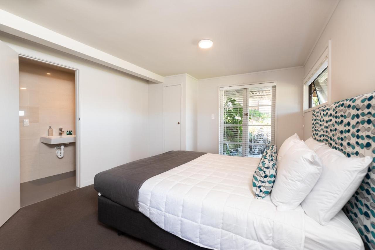 The Tide Watcher - Okiato Holiday Home Opua Esterno foto