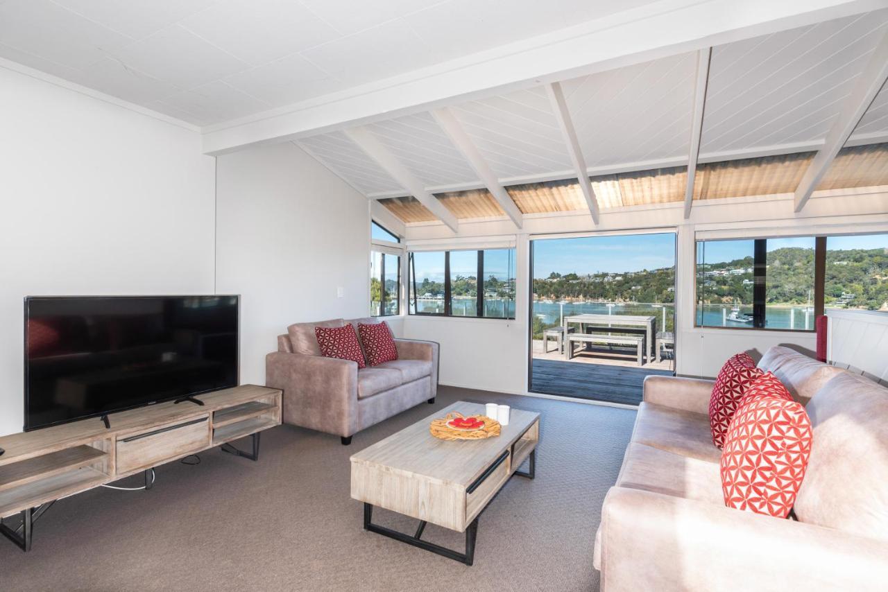 The Tide Watcher - Okiato Holiday Home Opua Esterno foto