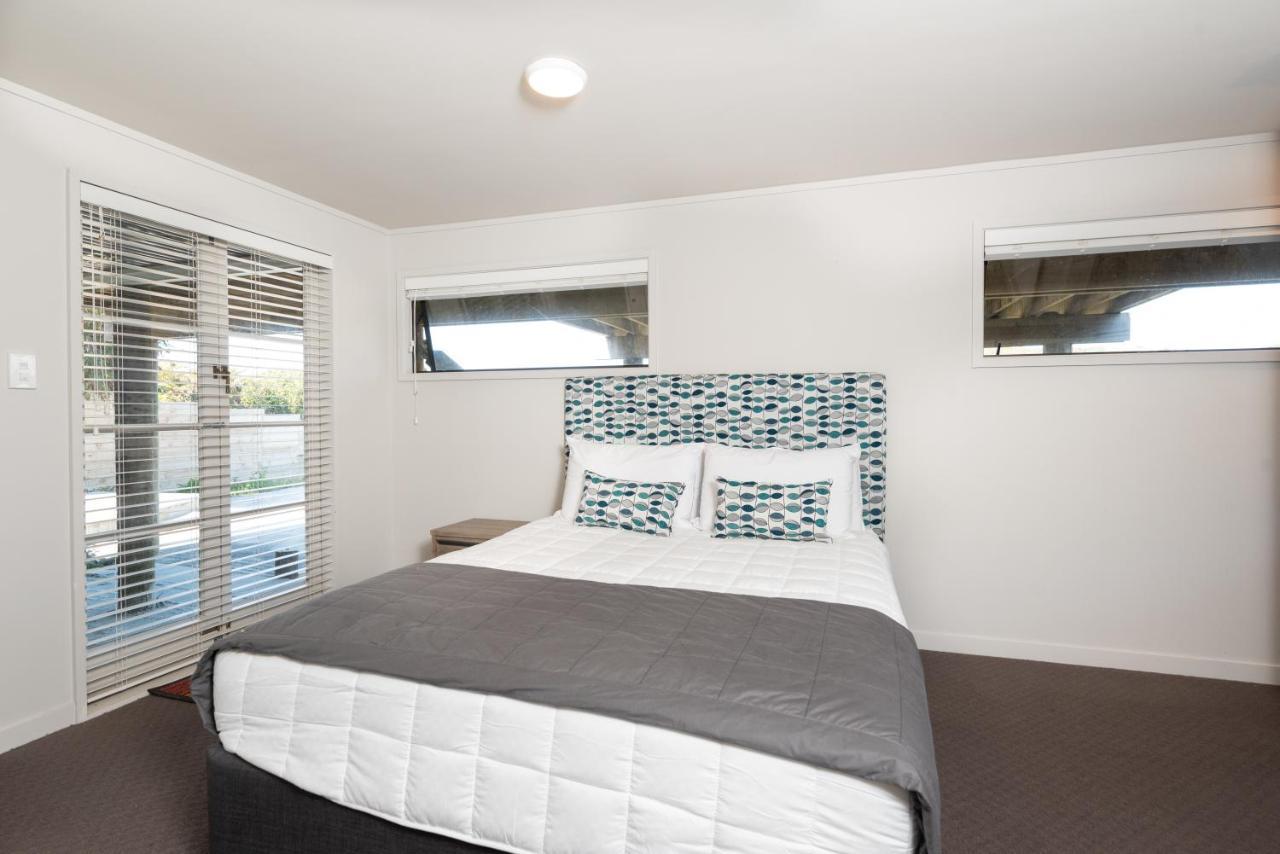 The Tide Watcher - Okiato Holiday Home Opua Esterno foto